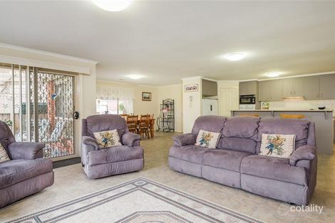 10 Greenleaf Dr, Lara, VIC 3212