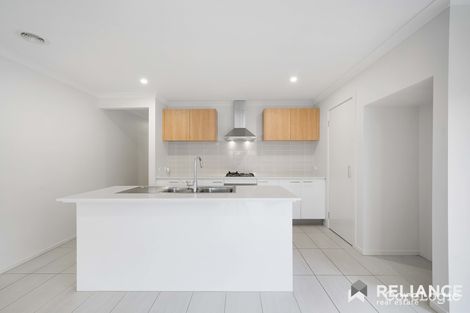 Property photo of 66 Taworri Crescent Werribee VIC 3030