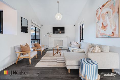Property photo of 6 Gillingham Crescent Craigieburn VIC 3064