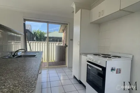 Property photo of 2/8 St Georges Road New Lambton NSW 2305