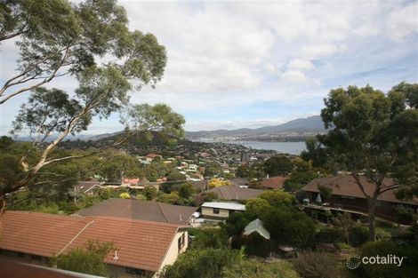 Property photo of 2B Robin Court Lindisfarne TAS 7015