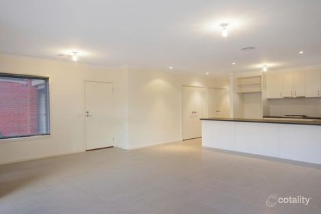 Property photo of 2/6 Solomon Court Breakwater VIC 3219