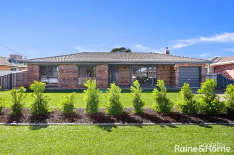 89 Main St, Lake Albert, NSW 2650