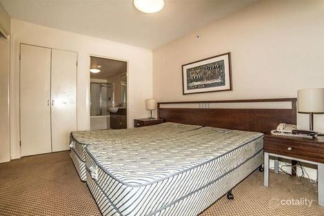 Property photo of 402/42 Surf Parade Broadbeach QLD 4218