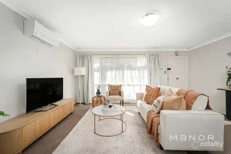 Property photo of 27 Lomond Crescent Winston Hills NSW 2153
