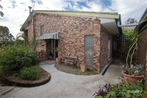 11 Sunset Rd, Kenmore, QLD 4069