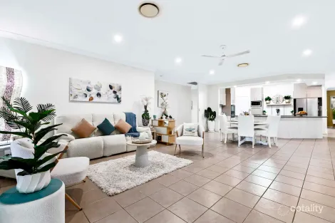 Property photo of 25 Rosedale Drive Wondunna QLD 4655