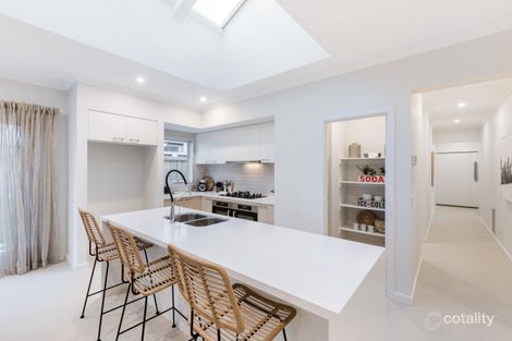 Property photo of 33 Atlantis Drive Point Cook VIC 3030