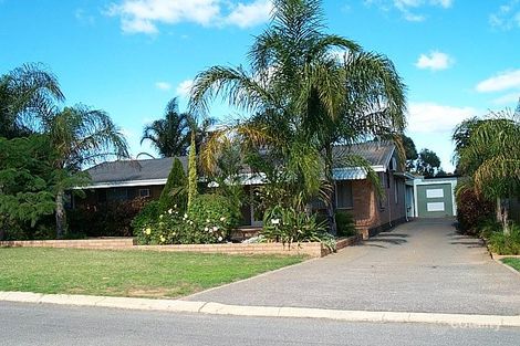 204 Third St, Wonthella, WA 6530