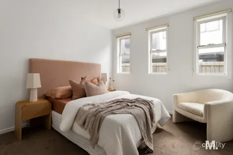 Property photo of 2/4 Gillies Street Essendon North VIC 3041