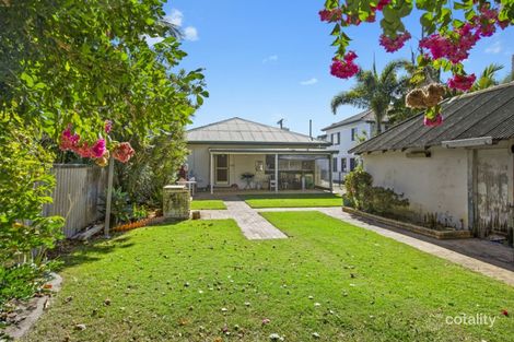 Property photo of 10 Cedar Court Burleigh Heads QLD 4220