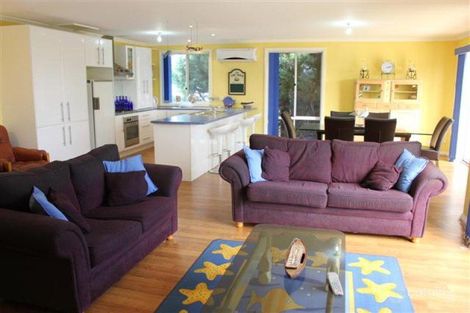 Property photo of 27 Red Rocks Road Cowes VIC 3922