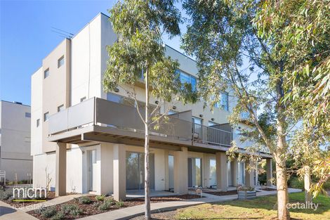 Property photo of 8/1 Clearwater Rise Parade Truganina VIC 3029