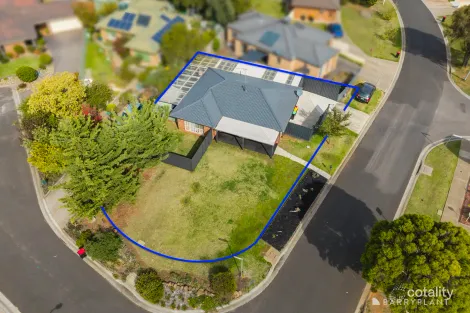 7 Wilong Cl, Kurunjang, VIC 3337