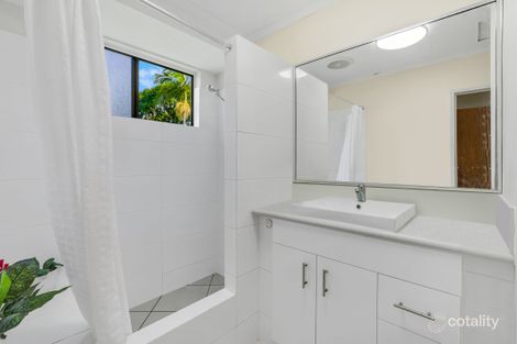 Property photo of 18 Connemara Close Trinity Beach QLD 4879