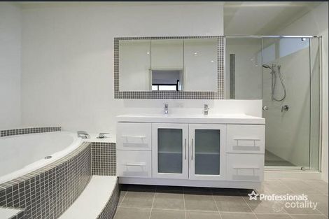Property photo of 16B Gnobar Way Mullaloo WA 6027