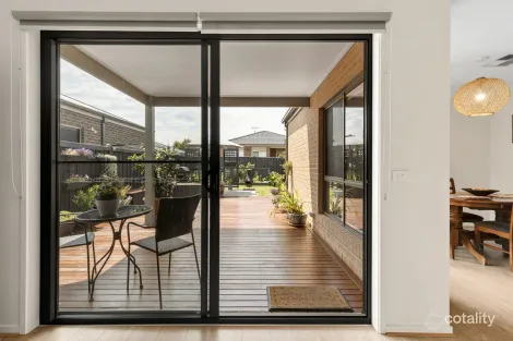 Property photo of 5 Amiable Parade Armstrong Creek VIC 3217