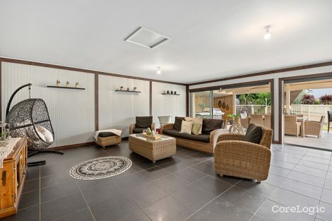 Property photo of 17 Lawton Grove Berwick VIC 3806