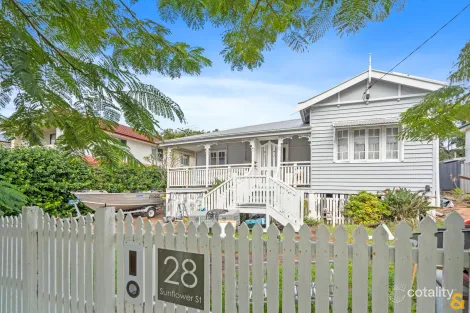 Property photo of 28 Sunflower Street Wynnum QLD 4178