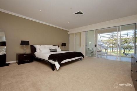 Property photo of 212-214 Marine Parade Labrador QLD 4215
