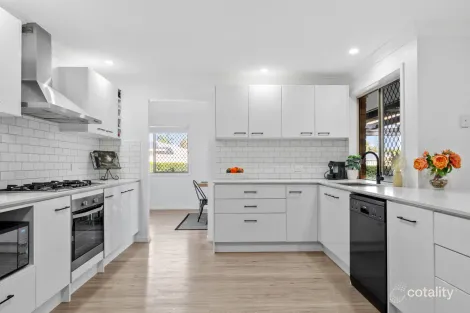 Property photo of 65 Hickey Way Carrara QLD 4211