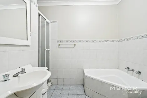 Property photo of 5/17 Girraween Road Girraween NSW 2145