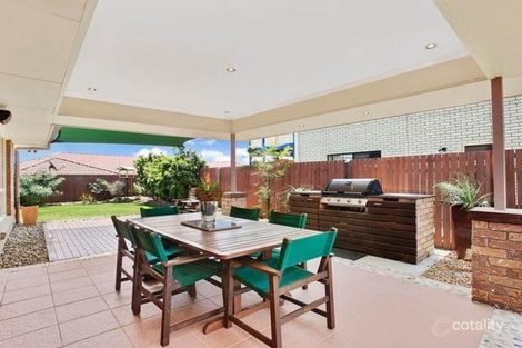 42 Campbell St, Wakerley, QLD 4154