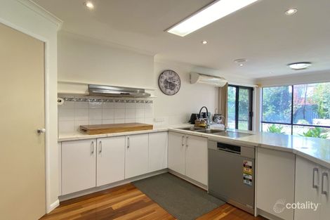 Property photo of 4 Lonsdale Court Caroline Springs VIC 3023