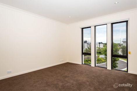 Property photo of 9/126 Marina Quays Boulevard Hope Island QLD 4212