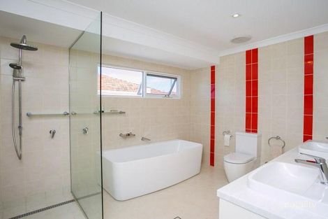 30 Sea View St, Beaconsfield, WA 6162