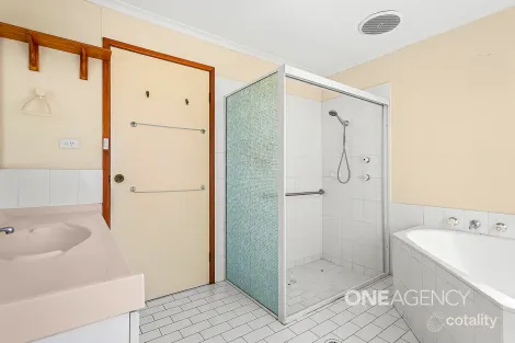 Property photo of 7 Hartley Close Windang NSW 2528