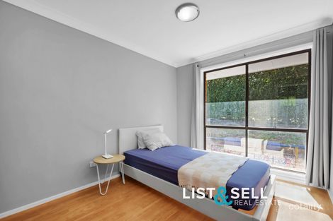 Property photo of 22/27 Waratah Crescent Macquarie Fields NSW 2564