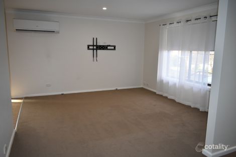 Property photo of 9 Charles Crescent Young NSW 2594