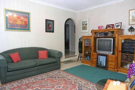 Property photo of 32 Latona Avenue Knoxfield VIC 3180