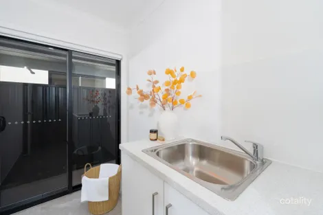 Property photo of 19/16 Beadell Street Burton SA 5110