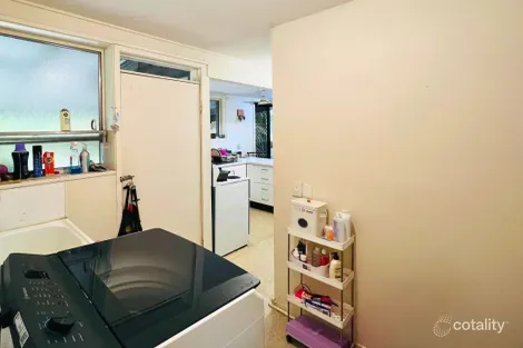 Property photo of 25 Hannah Crescent Dysart QLD 4745