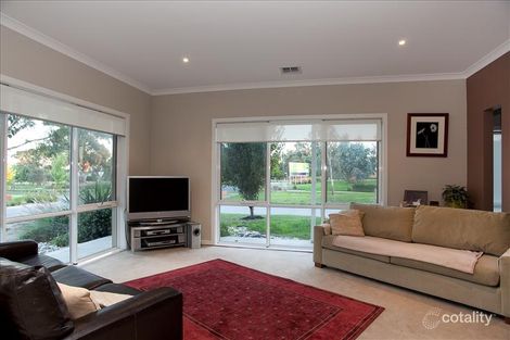 Property photo of 2 Carr Way Mernda VIC 3754