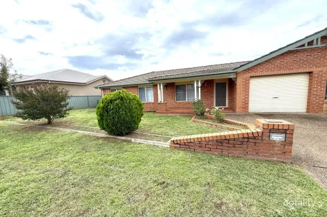 1/19 Berthong St, Young, NSW 2594