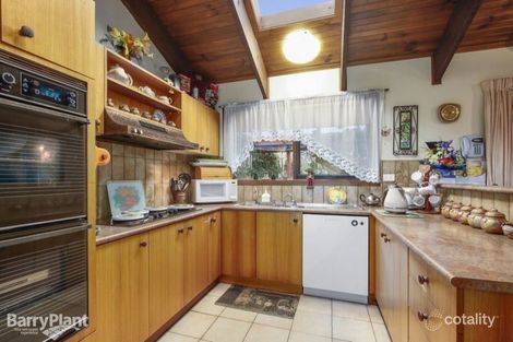 Property photo of 19 Landscape Drive Mooroolbark VIC 3138