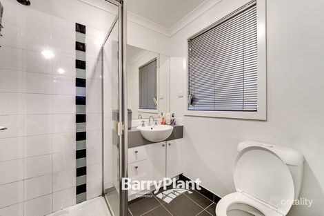 Property photo of 33 Central Avenue Pakenham VIC 3810