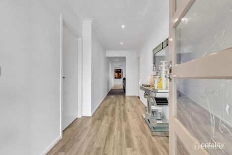 Property photo of 34 Wembley Avenue Strathtulloh VIC 3338