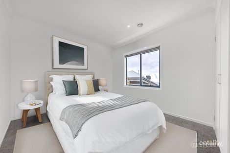 Property photo of 34 Wembley Avenue Strathtulloh VIC 3338