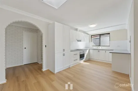 12 Dealy Cl, Cannington, WA 6107