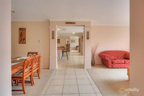 Property photo of 8 Watarrka Drive Parkinson QLD 4115