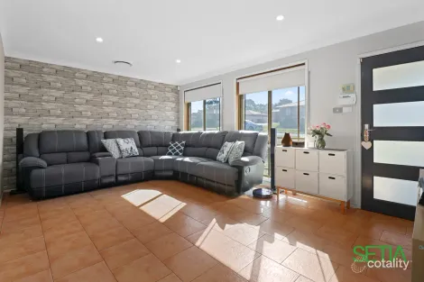 Property photo of 12 Baxter Crescent Glendenning NSW 2761