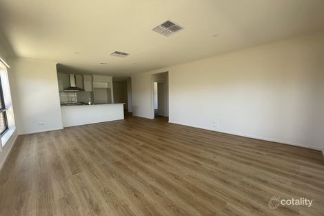 Property photo of 8 Thornton Grove Wyndham Vale VIC 3024