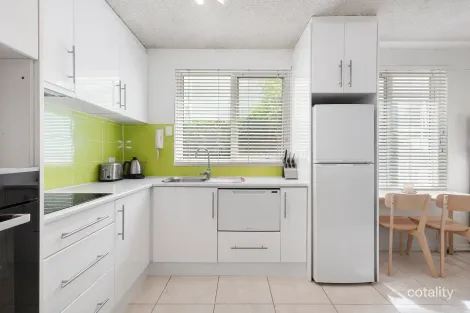 2/278 Domain Rd, South Yarra, VIC 3141