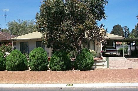 35 Derek Rd, Coodanup, WA 6210