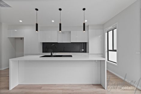 Property photo of 12 Firewheel Road Kalkallo VIC 3064