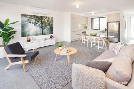 Property photo of 48 Lakeside Crescent Keilor East VIC 3033
